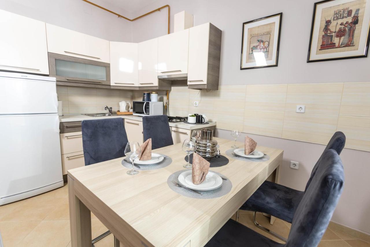 Apartman Gundulic Vinkovci Buitenkant foto