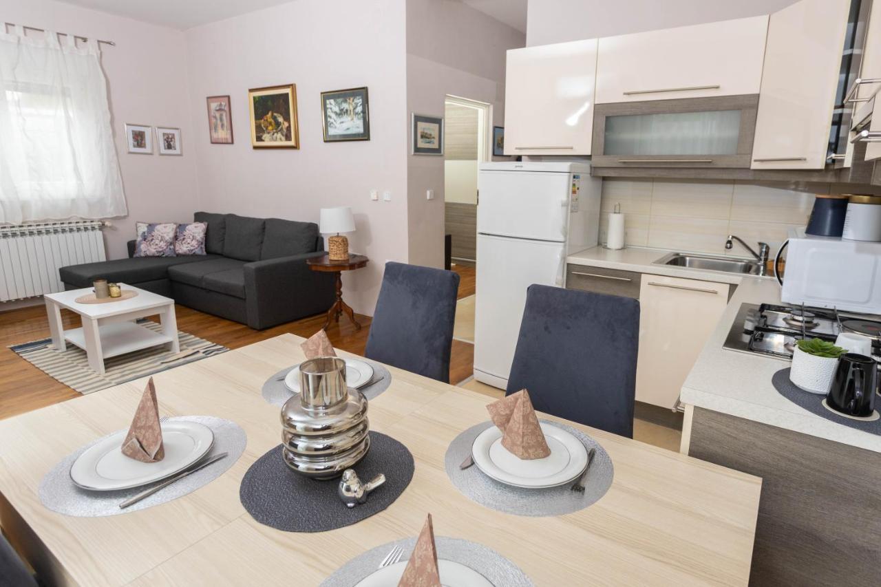 Apartman Gundulic Vinkovci Buitenkant foto