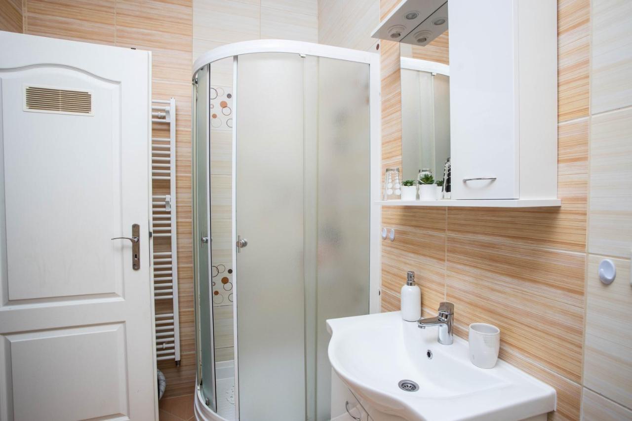 Apartman Gundulic Vinkovci Buitenkant foto