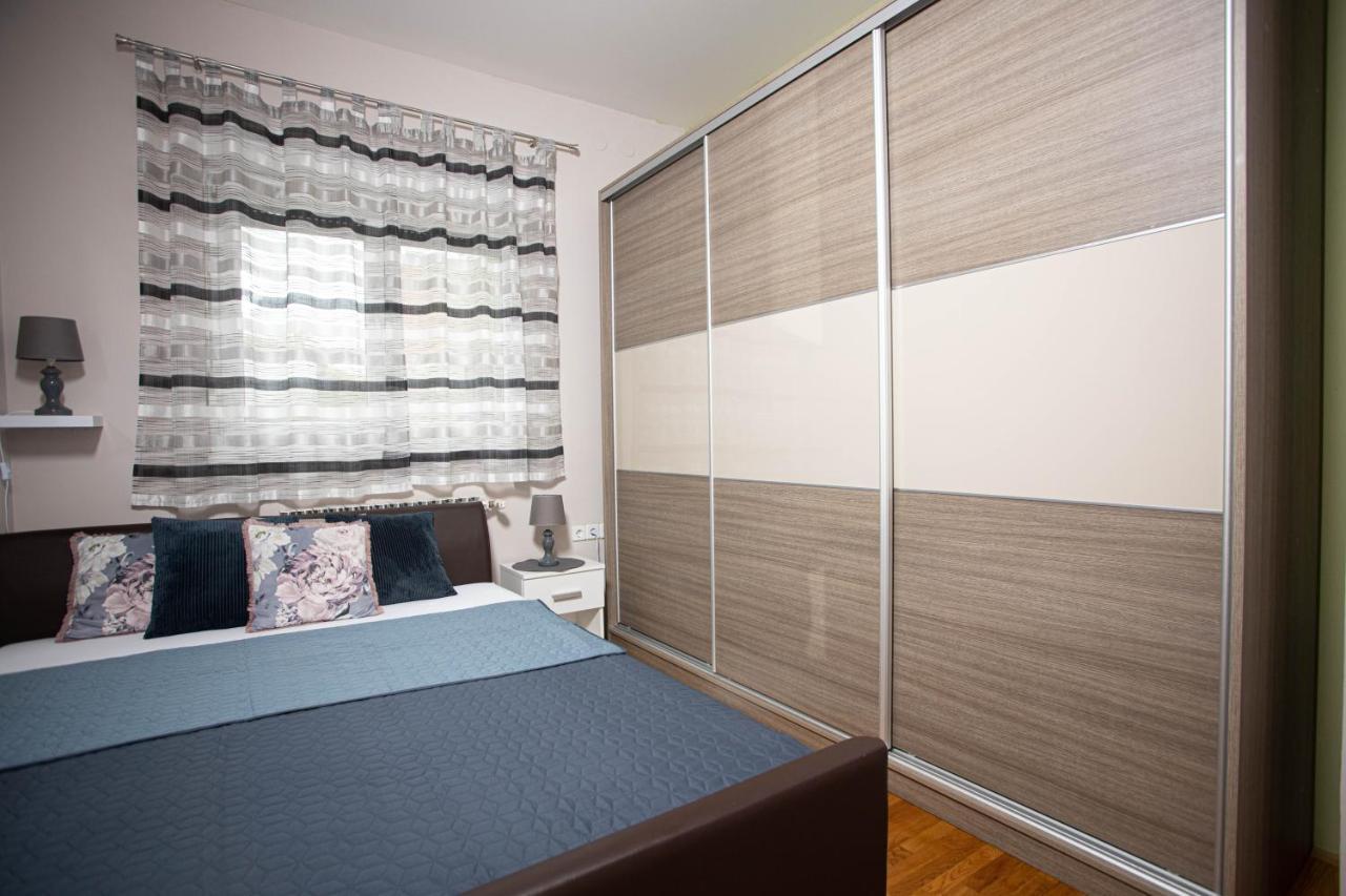 Apartman Gundulic Vinkovci Buitenkant foto