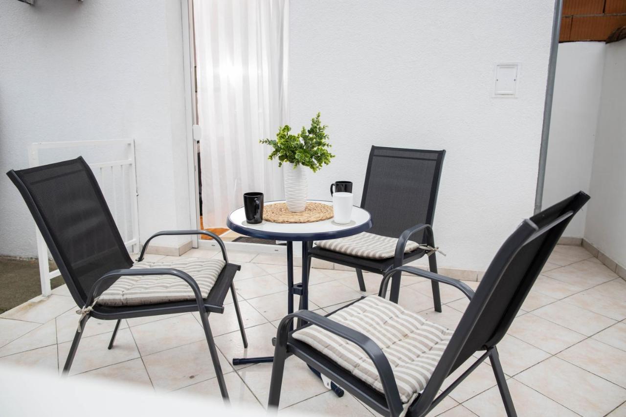 Apartman Gundulic Vinkovci Buitenkant foto